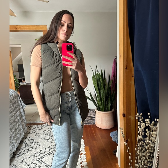 MK reversible vest. - Picture 9 of 15